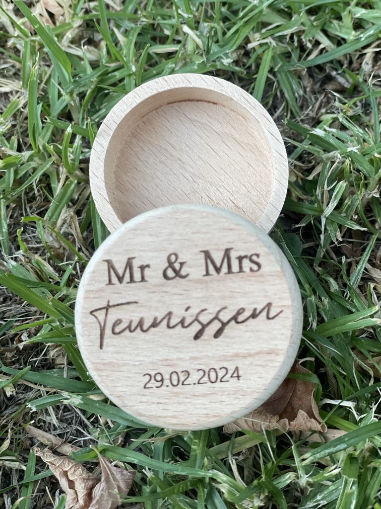 Ring box